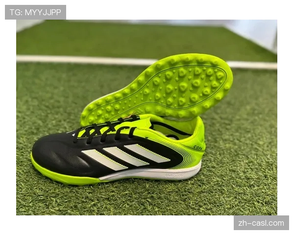 运动品牌发布新款足球鞋，宣称鞋面科技有助于提升传中球的旋转